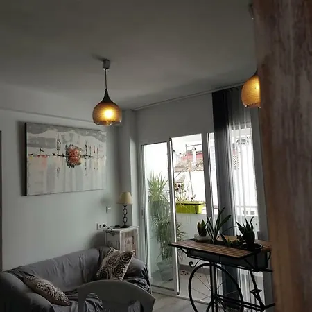 Апартаменты Lolita's House Torre Del Oro *
